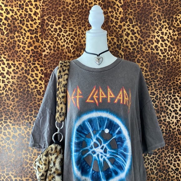 Def Leppard - Picture 5 of 11